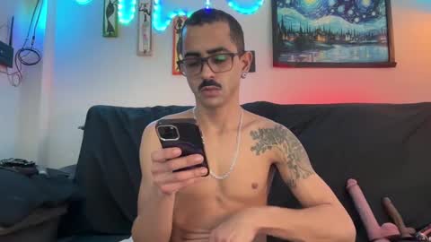 Snapshot of enjoythetrip chatting on 11, 9, 2025 Luke online show from 11, 9, 2025