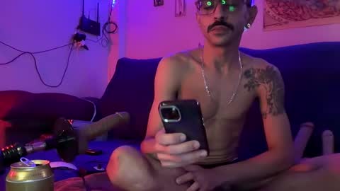 Snapshot of enjoythetrip chatting on 4, 10, 2025 Luke online show from 4, 10, 2025