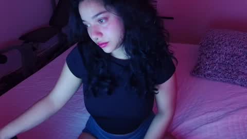 Snapshot of enmaverhoeven chatting on 29, 3, 2026 EmmaVerhoeven online show from 29, 3, 2026