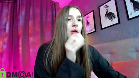 Snapshot of enn_allenn chatting on 19, 10, 2025 enn_allenn online show from 19, 10, 2025