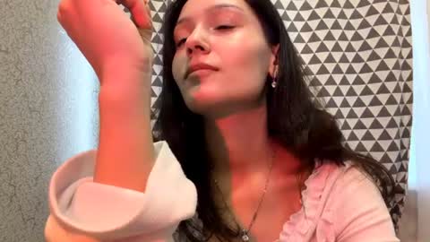 Snapshot of enolakuehnert chatting on 16, 6, 2026 LIza online show from 16, 6, 2026