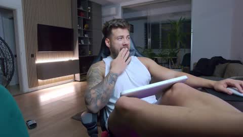 Erik online show from 18, 1, 2025