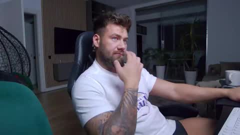 Erik online show from 23, 2, 2025