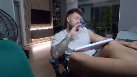 Erik online show from 1, 3, 2025