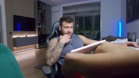 Erik online show from 10, 11, 2025