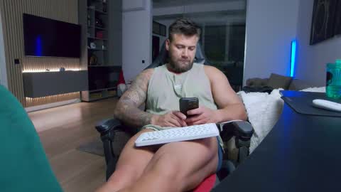 Snapshot of enrikoblue chatting on 26, 2, 2026 Erik online show from 26, 2, 2026