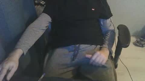 Snapshot of enriquexxx21xxx chatting on 2, 2, 2026 enriquexxx21xxx online show from 2, 2, 2026