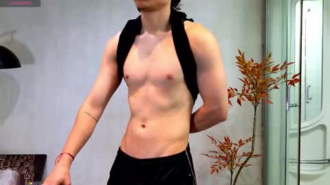 Snapshot of enzo_steel chatting on 4, 3, 2026 enzo_steel online show from 4, 3, 2026