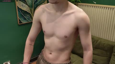 Snapshot of enzo_steel chatting on 23, 4, 2026 enzo_steel online show from 23, 4, 2026