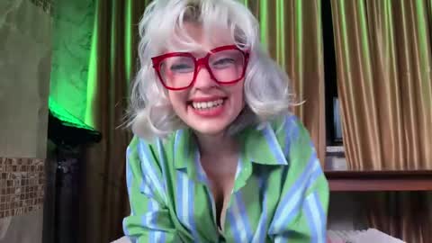Snapshot of erectioneeering chatting on 18, 5, 2026 Alissa online show from 18, 5, 2026