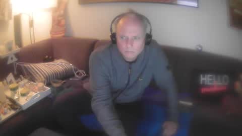 Snapshot of eric204 chatting on 23, 11, 2025 Eric online show from 23, 11, 2025