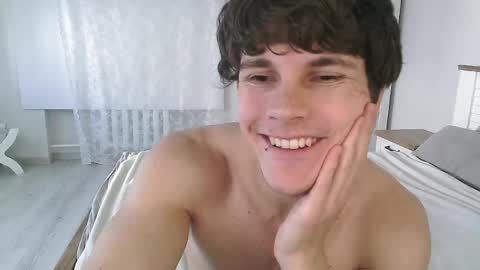 Snapshot of eric_crush chatting on 9, 6, 2026 Eric Crush online show from 9, 6, 2026