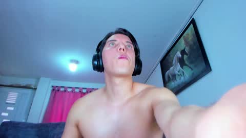 eric_twink18 online show from 7, 12, 2024