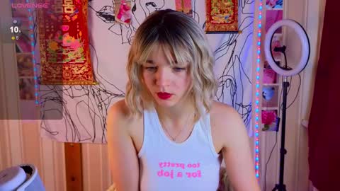 Snapshot of erica_winterr chatting on 10, 3, 2025 Erica Winterr online show from 10, 3, 2025