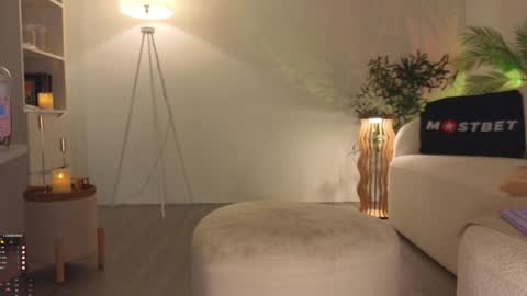 Call me Erica online show from 8, 12, 2024