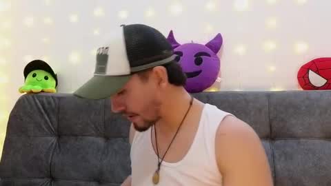 Snapshot of erick_brant chatting on 1, 2, 2025 ERICK online show from 1, 2, 2025