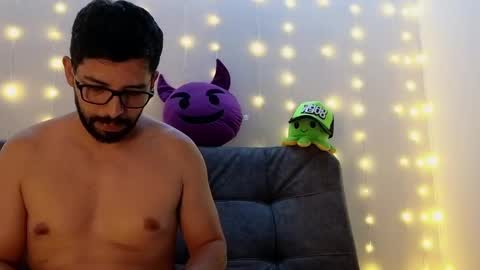 Snapshot of erick_brant chatting on 3, 3, 2025 ERICK online show from 3, 3, 2025