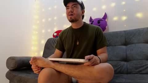 Snapshot of erick_brant chatting on 3, 3, 2025 ERICK online show from 3, 3, 2025