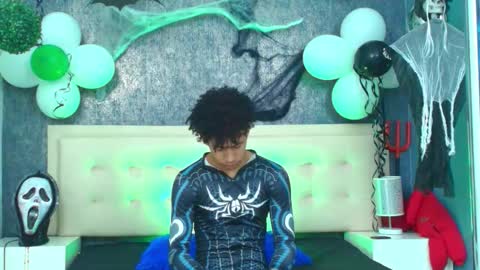   online show from 30, 10, 2025