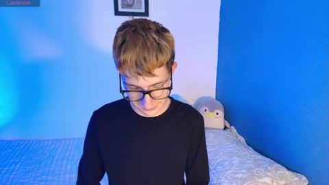 Snapshot of erik_golden_ chatting on 28, 5, 2026 I am Erik online show from 28, 5, 2026