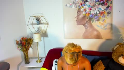 Snapshot of erika_lyrics chatting on 7, 6, 2026 E R I K A - L Y R I C S online show from 7, 6, 2026