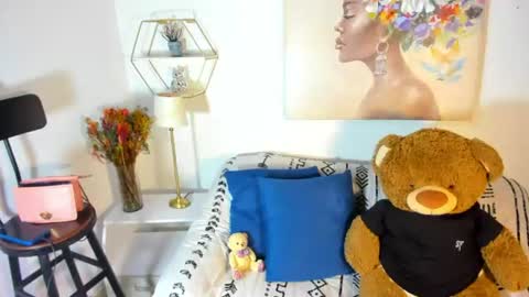 Snapshot of erika_lyrics chatting on 12, 6, 2026 E R I K A - L Y R I C S online show from 12, 6, 2026