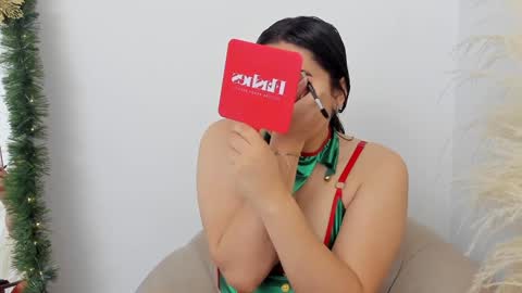 Snapshot of erika_mendez1 chatting on 24, 12, 2024 Erika Mendez online show from 24, 12, 2024