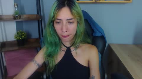 Snapshot of erika_stevens chatting on 14, 11, 2025 E R I K A - SAGITARIO..... online show from 14, 11, 2025