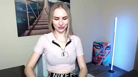 Erika online show from 17, 12, 2025