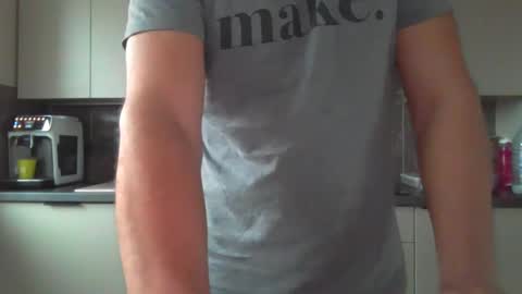 Snapshot of erikanoz chatting on 30, 12, 2024 boyohboy online show from 30, 12, 2024