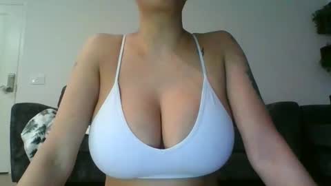 erin2025 online show from 1, 12, 2025