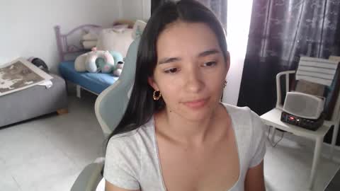 Snapshot of erina_1 chatting on 3, 2, 2026 erina_1 online show from 3, 2, 2026