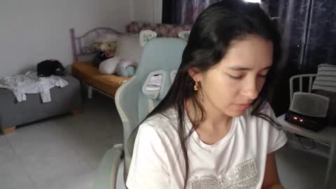 Snapshot of erina_1 chatting on 19, 2, 2026 erina_1 online show from 19, 2, 2026