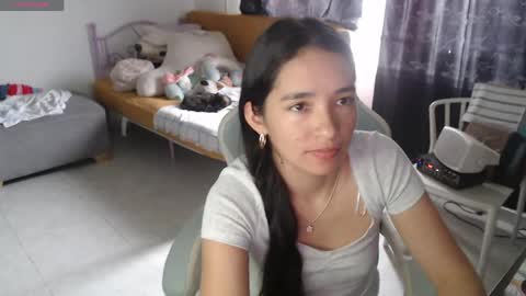Snapshot of erina_1 chatting on 17, 4, 2026 erina_1 online show from 17, 4, 2026
