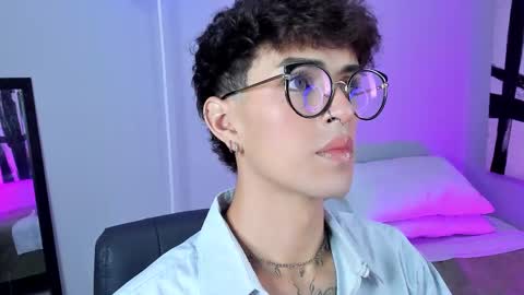   online show from 6, 11, 2025