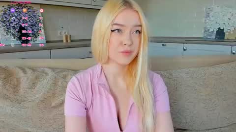 Snapshot of erlenbayer chatting on 7, 7, 2026 Chanel online show from 7, 7, 2026