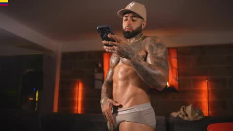Snapshot of eros_dark_ chatting on 20, 4, 2026 EROS DARK online show from 20, 4, 2026