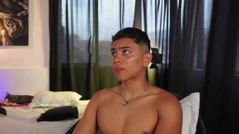Snapshot of eroswild_ chatting on 30, 4, 2026 Eros Wild online show from 30, 4, 2026