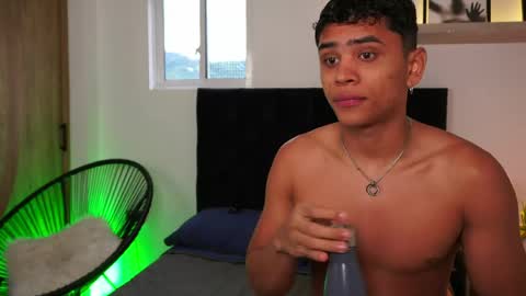 Snapshot of eroswild_ chatting on 7, 6, 2026 Eros Wild online show from 7, 6, 2026