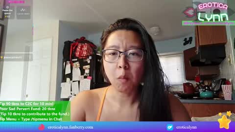 Lynn   online show from 8, 10, 2025