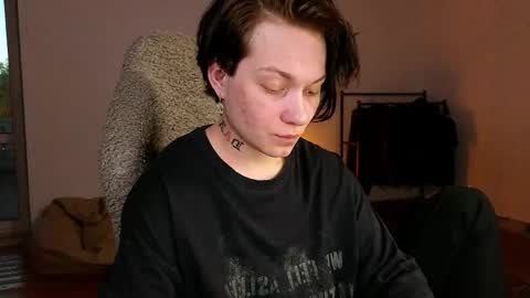esajukyy online show from 27, 5, 2026