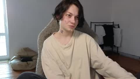 Snapshot of esajukyy chatting on 8, 7, 2026 esajukyy online show from 8, 7, 2026