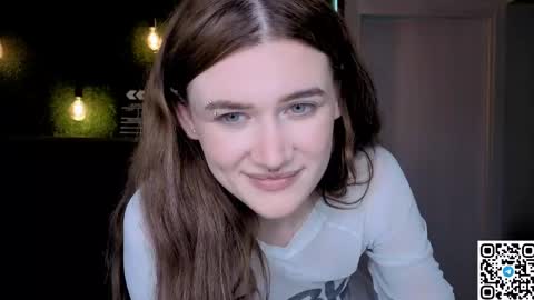 Snapshot of eshleeeygreen chatting on 26, 4, 2026 EshleGreen online show from 26, 4, 2026