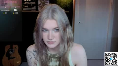Snapshot of eshleeeygreen chatting on 2, 6, 2026 EshleGreen online show from 2, 6, 2026