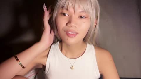 Snapshot of esilchan chatting on 20, 4, 2026 Chelliane online show from 20, 4, 2026