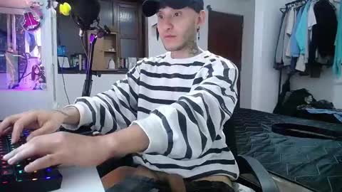 Esteban online show from 2, 1, 2025