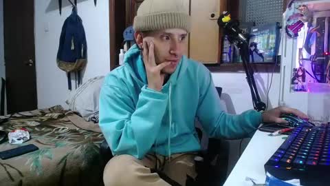 Esteban online show from 8, 3, 2025
