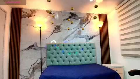 Esmeralda  online show from 15, 12, 2025