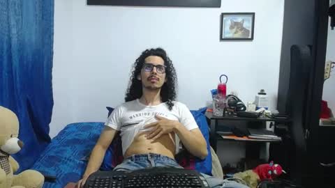 Snapshot of esnaider_man chatting on 26, 4, 2026 Esnider online show from 26, 4, 2026