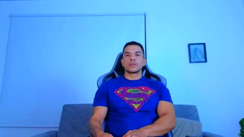 Snapshot of esteban_de_louise chatting on 28, 4, 2026 ESTEBAN online show from 28, 4, 2026